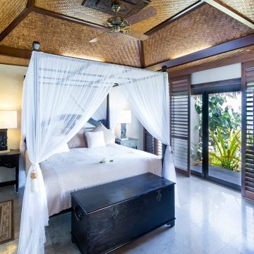 Ultimate Beachfront Villa (1 &amp; 2 Bedroom)