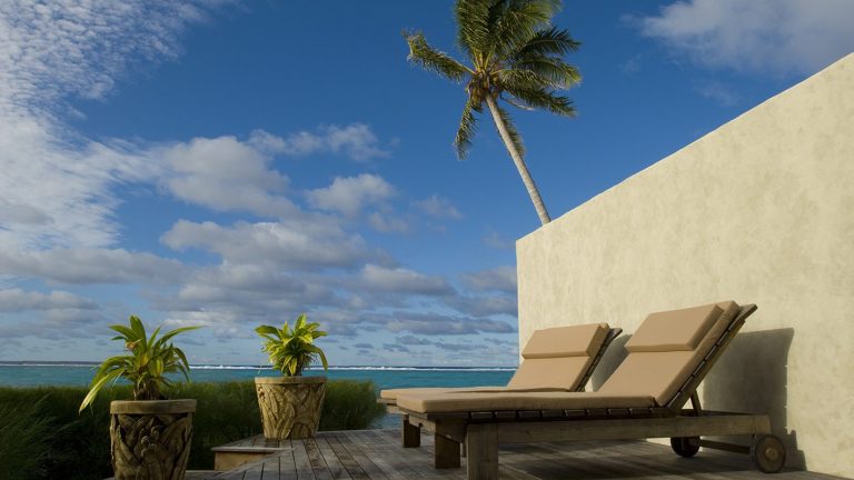 Ultimate Beachfront Villa (1 &amp; 2 Bedroom)